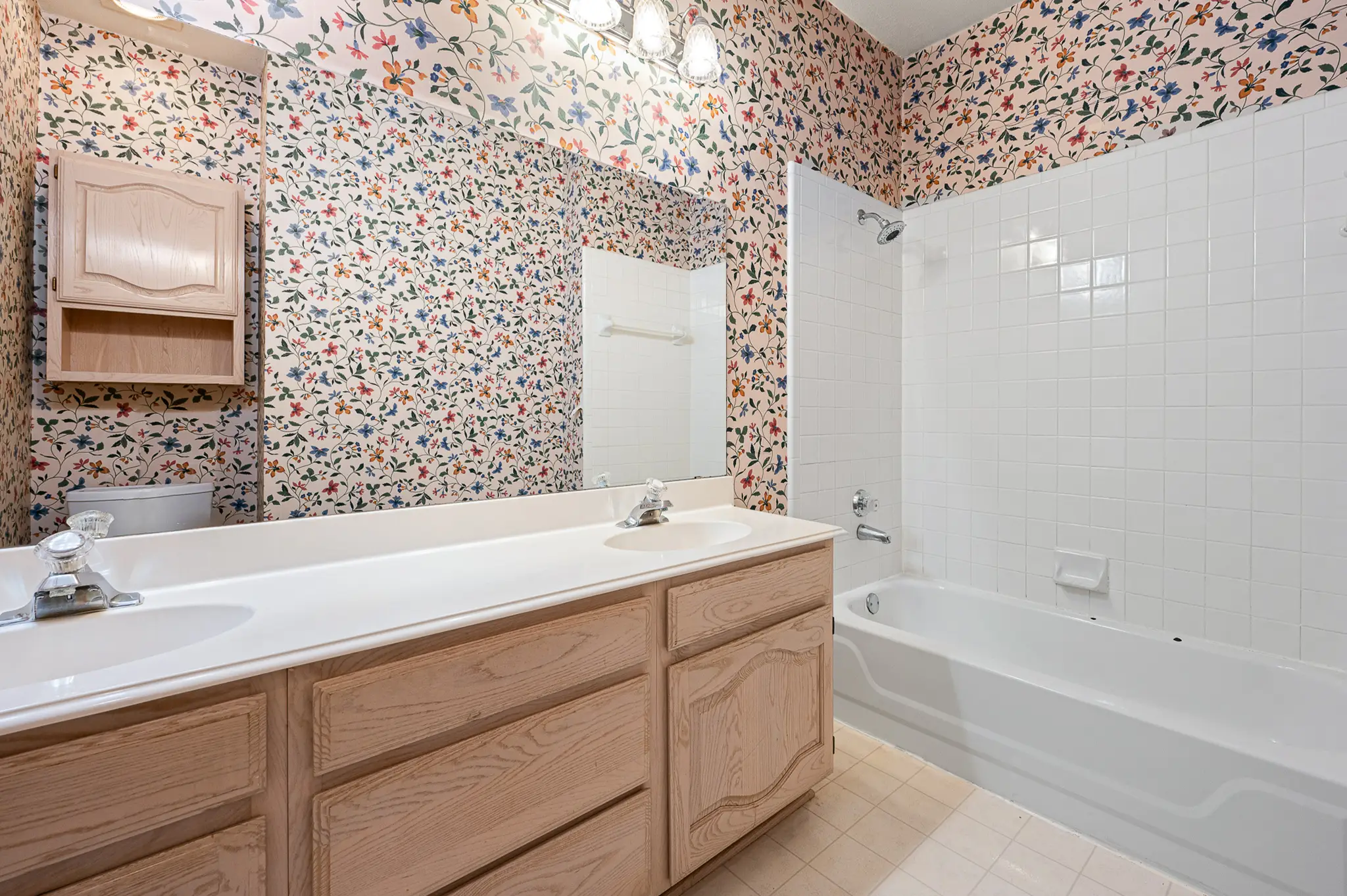 before Plano bathroom remodel